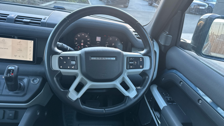 Land Rover Defender 3.0 D250 X-Dynamic SE 90 3dr Auto Diesel Estate